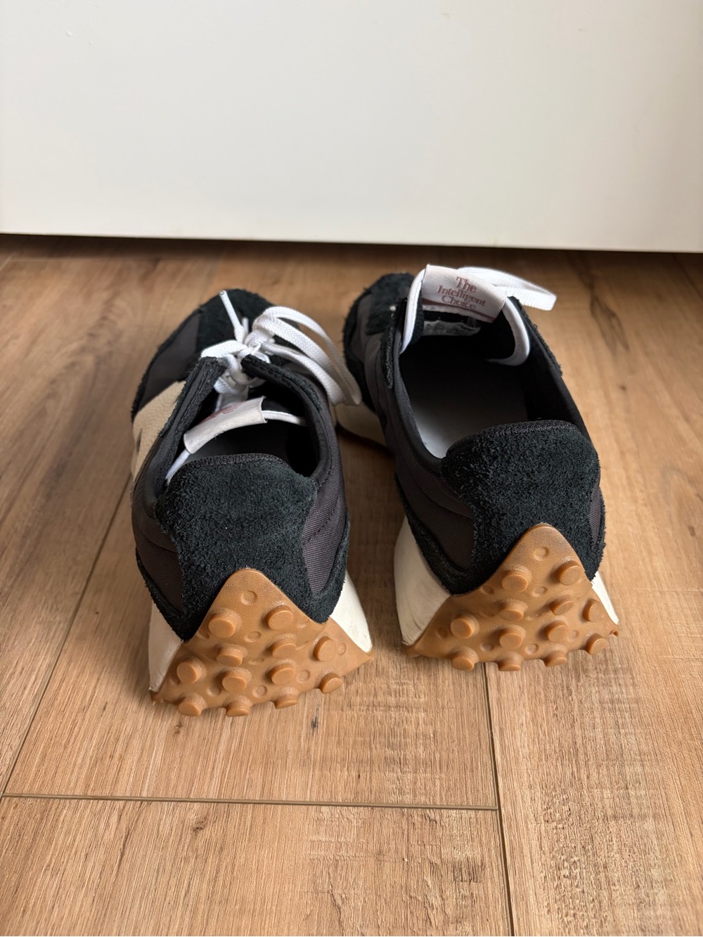 New Balance 327’s - Picture 4 of 6